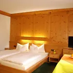 Gaestehaus Hofacker 4*