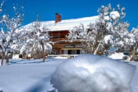 Gaestehaus Hofacker オーベルストドルフ