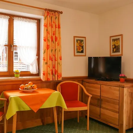 Vendégház Gaestehaus Hofacker 3*